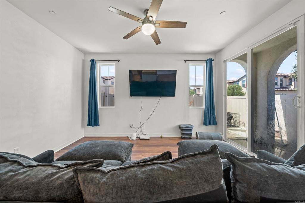 45477 Calle Cirros