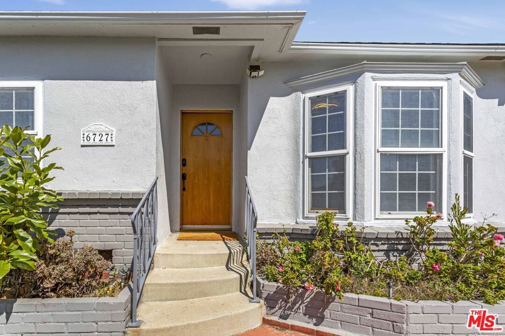 Photo of 6727 W 87th Place, Los Angeles, CA 90045 (MLS # 26644507)