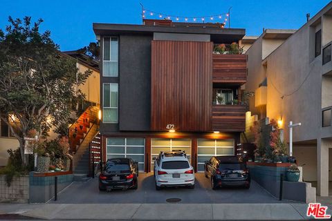 Photo of 472 Rosecrans Avenue #2, Manhattan Beach, CA 90266 (MLS # 26671571)