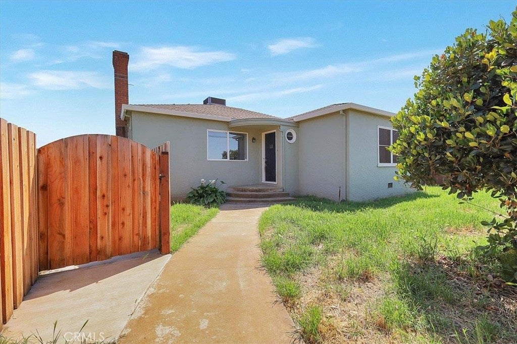 1102 Barry Road