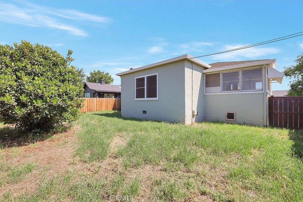 1102 Barry Road