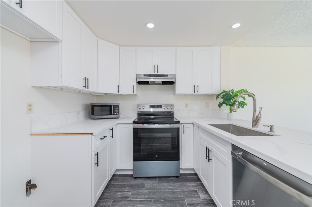 952 Pinyon Court