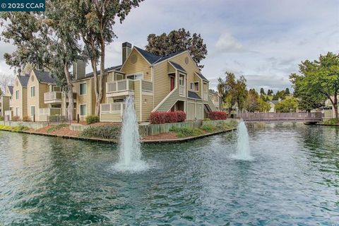 Photo of 275 Reflections Dr #17, San Ramon, CA 94583 (MLS # 41092538)