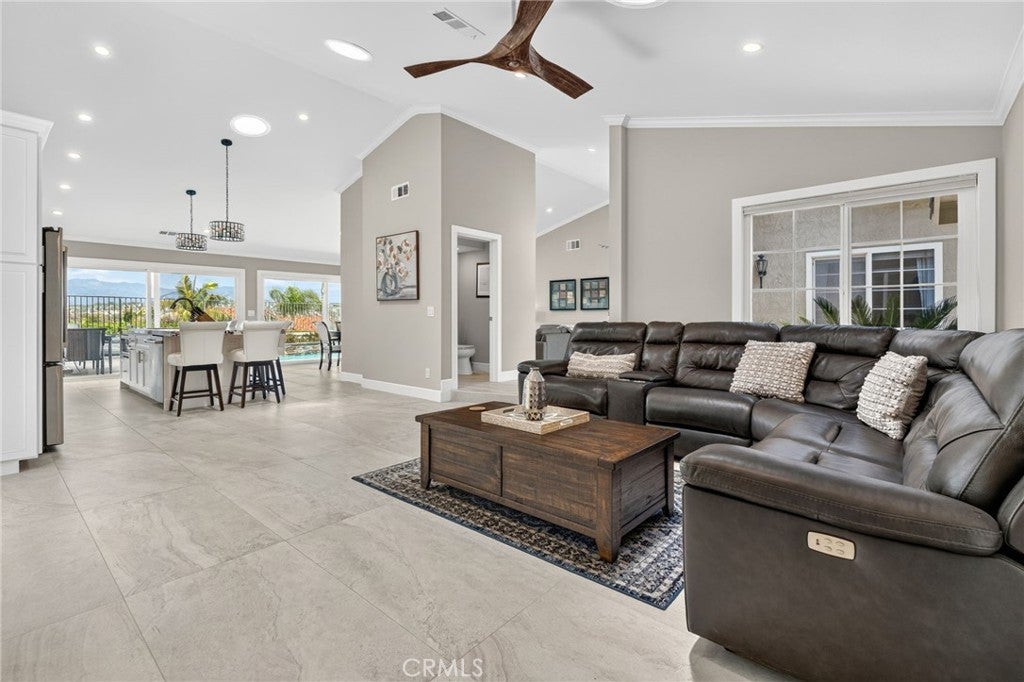 27441 Valderas, Mission Viejo CA 92691 - Photo 9