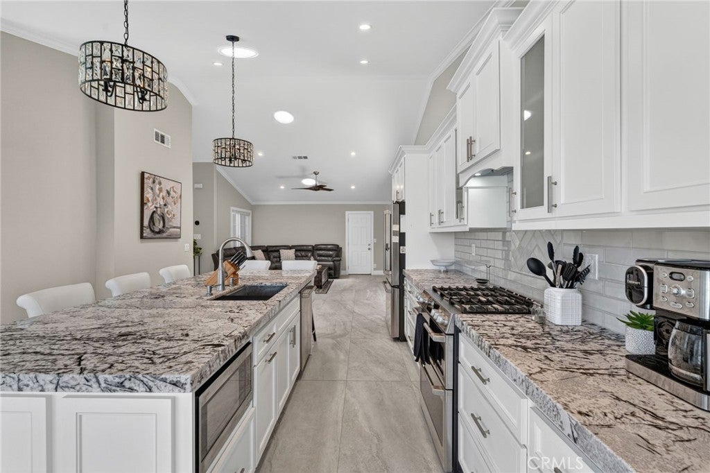 27441 Valderas, Mission Viejo CA 92691 - Photo 12