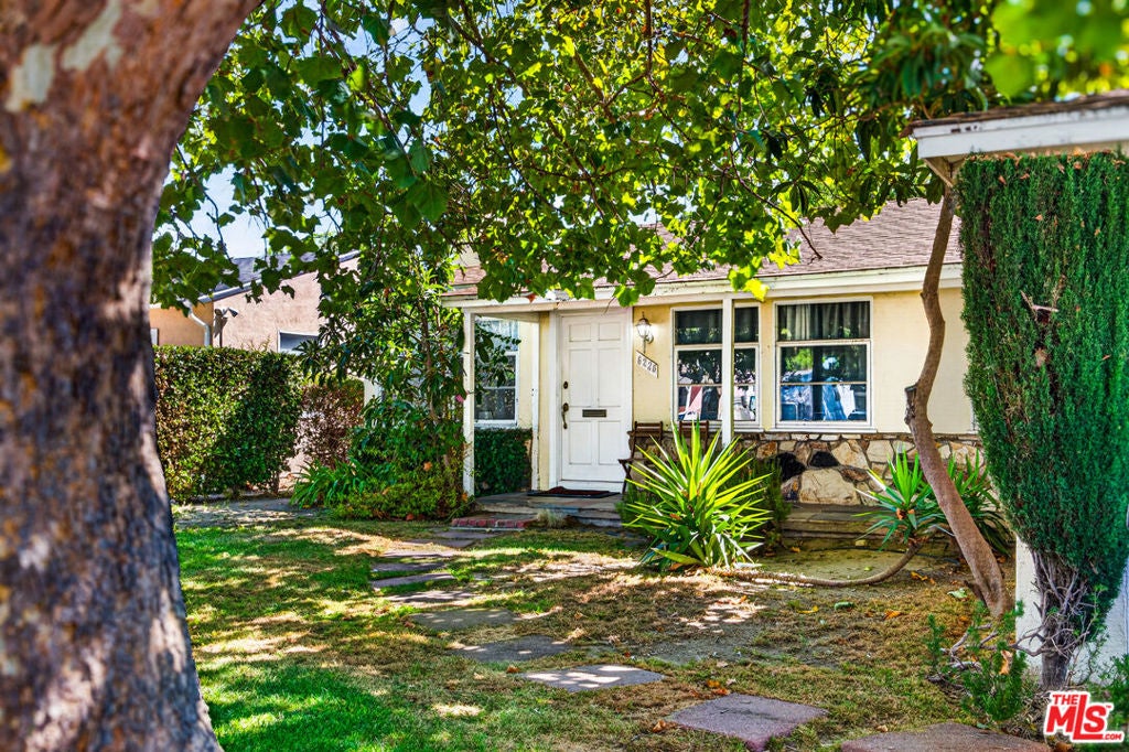 6226 Goodland Avenue, Los Angeles CA 91606