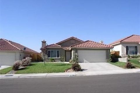Photo of 17584 Fisher St, Victorville, CA 92395 (MLS # CV26093132)
