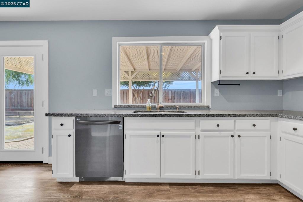 DISCOVERY  BAY - Residential