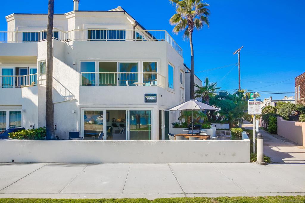 3268 Bayside Walk