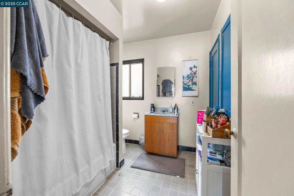 BERKELEY BOWL - Residential Income