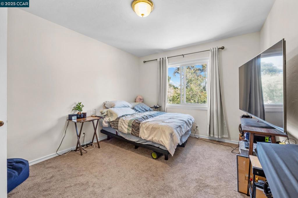 BERKELEY BOWL - Residential Income