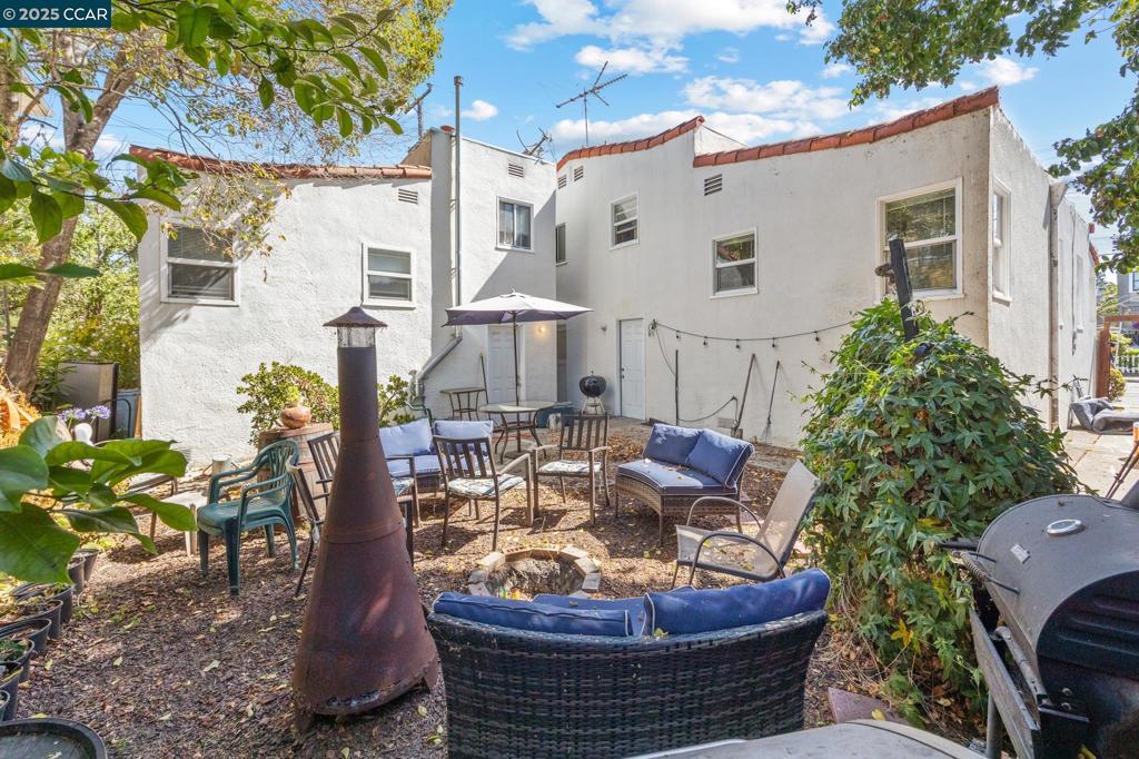 BERKELEY BOWL - Residential Income