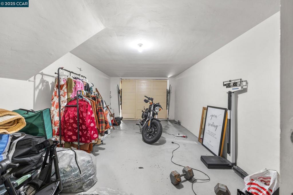 BERKELEY BOWL - Residential Income
