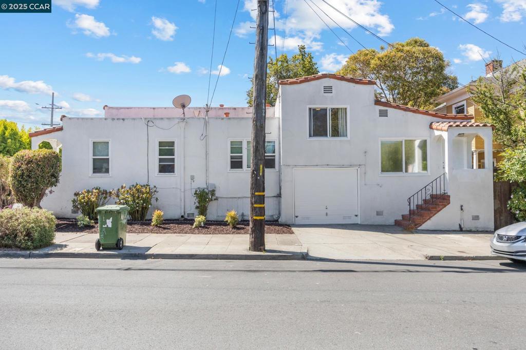 BERKELEY BOWL - Residential Income
