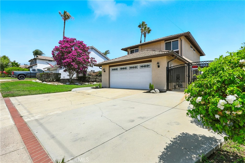7719 Vineyard Avenue