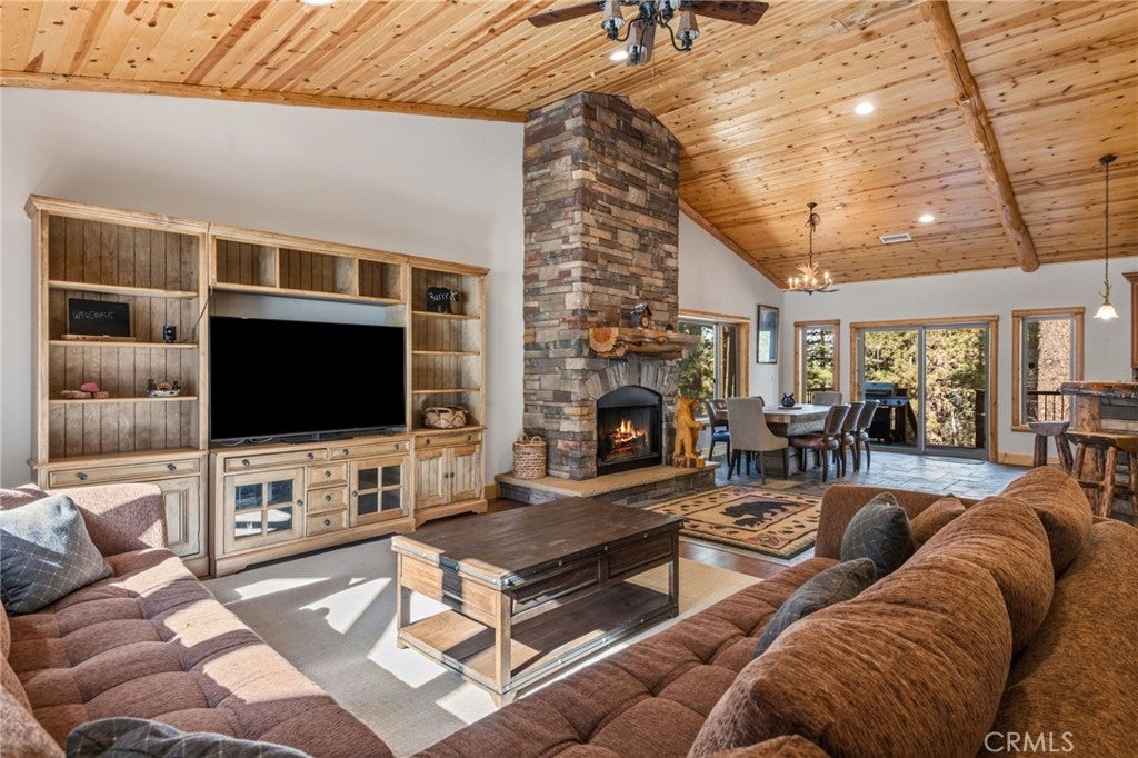 1520 Fallbrook Court