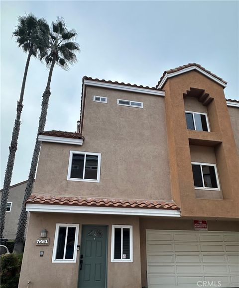 7651 Yorktown Avenue Huntington Beach CA 92648