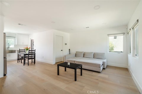 Tiny photo for 3023 Glendon AVE, Los Angeles, CA 90034 (MLS # SR26179445)