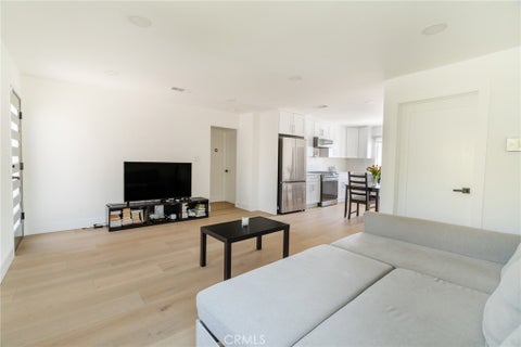Tiny photo for 3023 Glendon AVE, Los Angeles, CA 90034 (MLS # SR26179445)