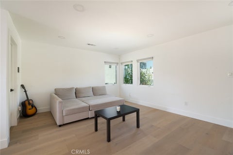 Tiny photo for 3023 Glendon AVE, Los Angeles, CA 90034 (MLS # SR26179445)
