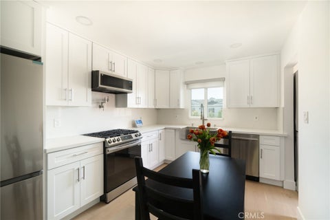 Tiny photo for 3023 Glendon AVE, Los Angeles, CA 90034 (MLS # SR26179445)