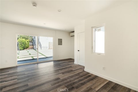 Tiny photo for 3023 Glendon AVE, Los Angeles, CA 90034 (MLS # SR26179445)