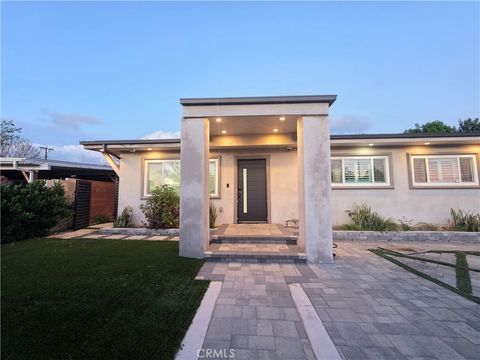 11164 Tamarack Pacoima CA 91331