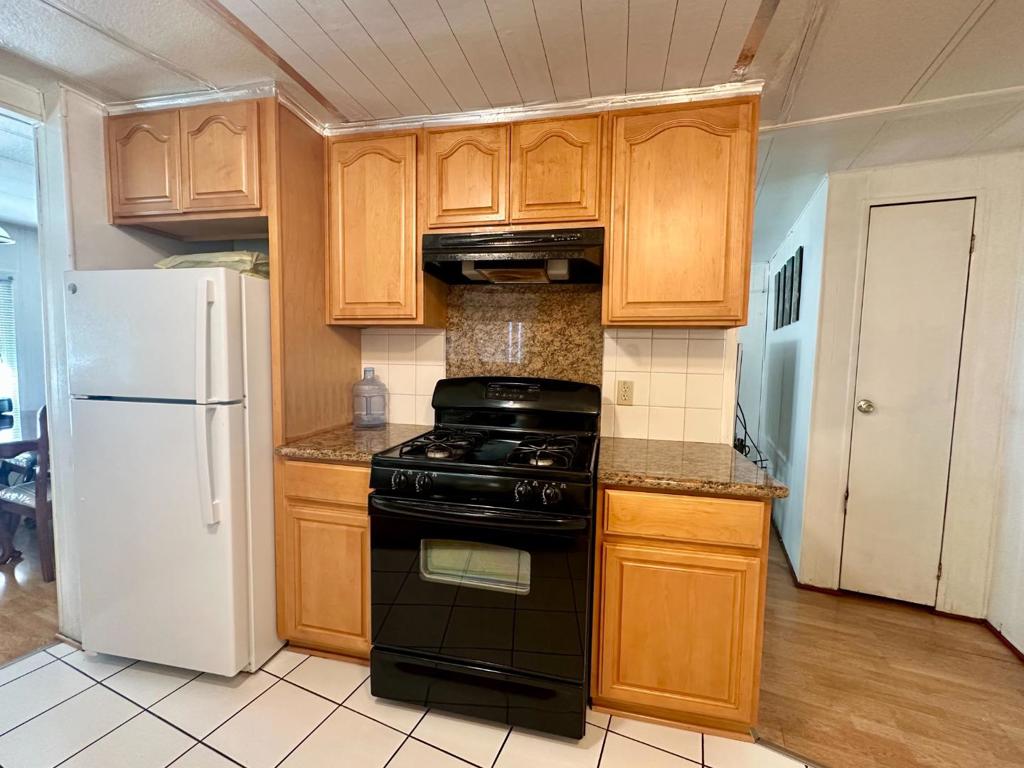 Properties 4 2855 Senter Road