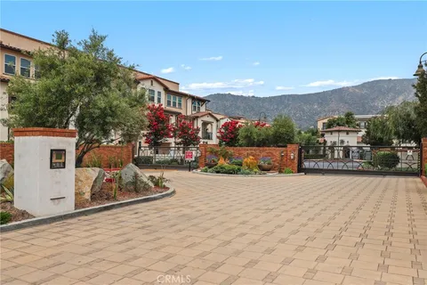 649 W Foothill Boulevard Unit 2, Glendora, CA 91741 - MLS#: PW26040731
