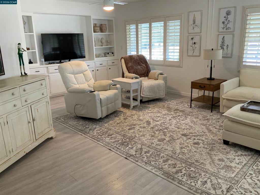 54 Pali Way