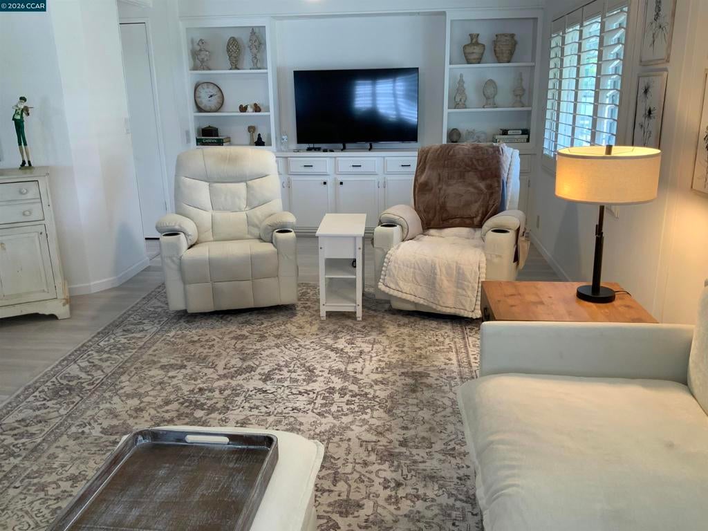 54 Pali Way
