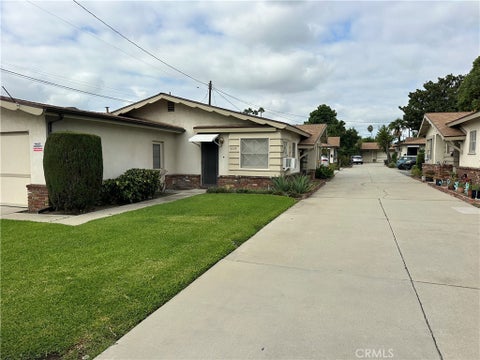 Photo of 6235 Oak, Temple City, CA 91780 (MLS # AR26210702)