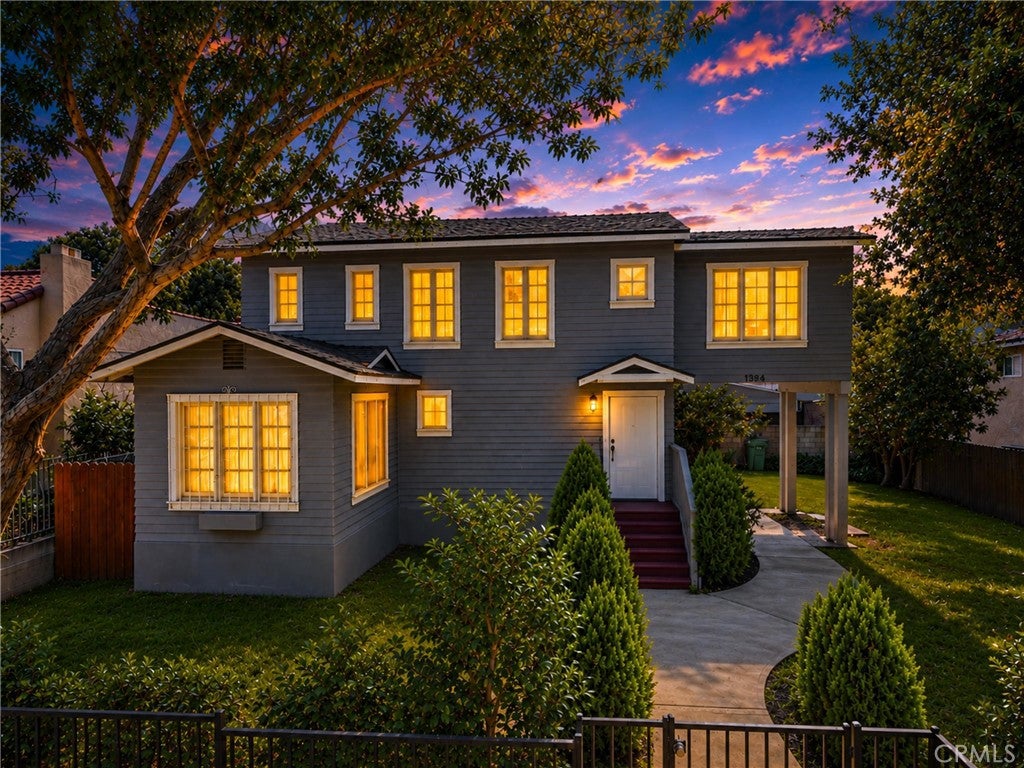 1394 N Raymond 2