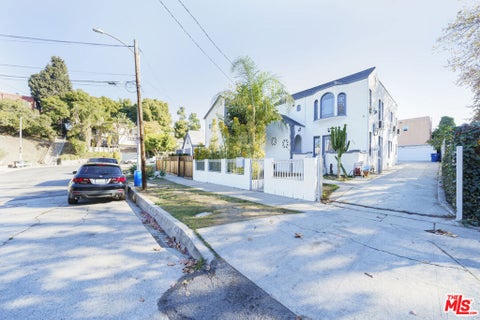 Photo of 424 N Reno Street #424, Los Angeles, CA 90026 (MLS # 26987637)