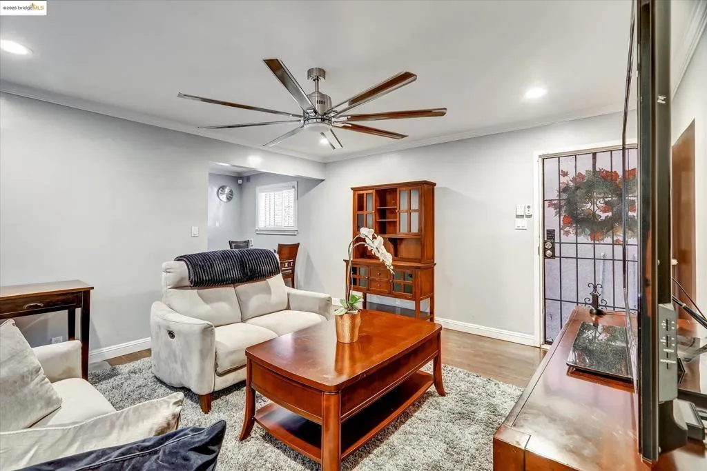 Oakland, California 94605, United States, ,Residential,Active,177711