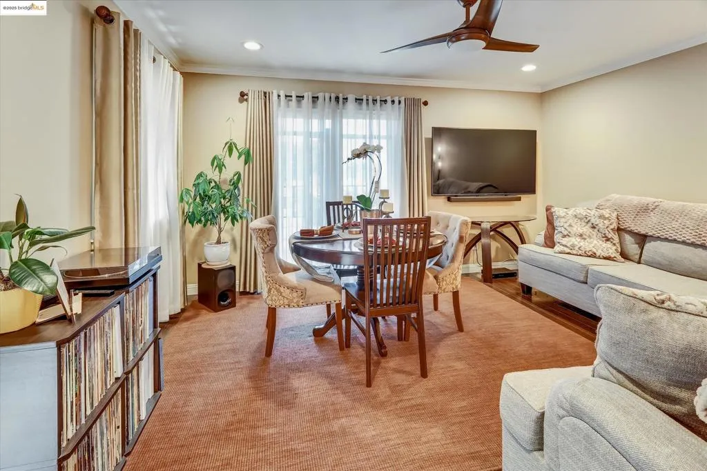 Oakland, California 94605, United States, ,Residential,Active,177711