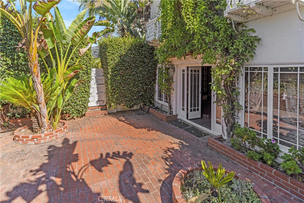 Santa Barbara: Other (80) - Residential