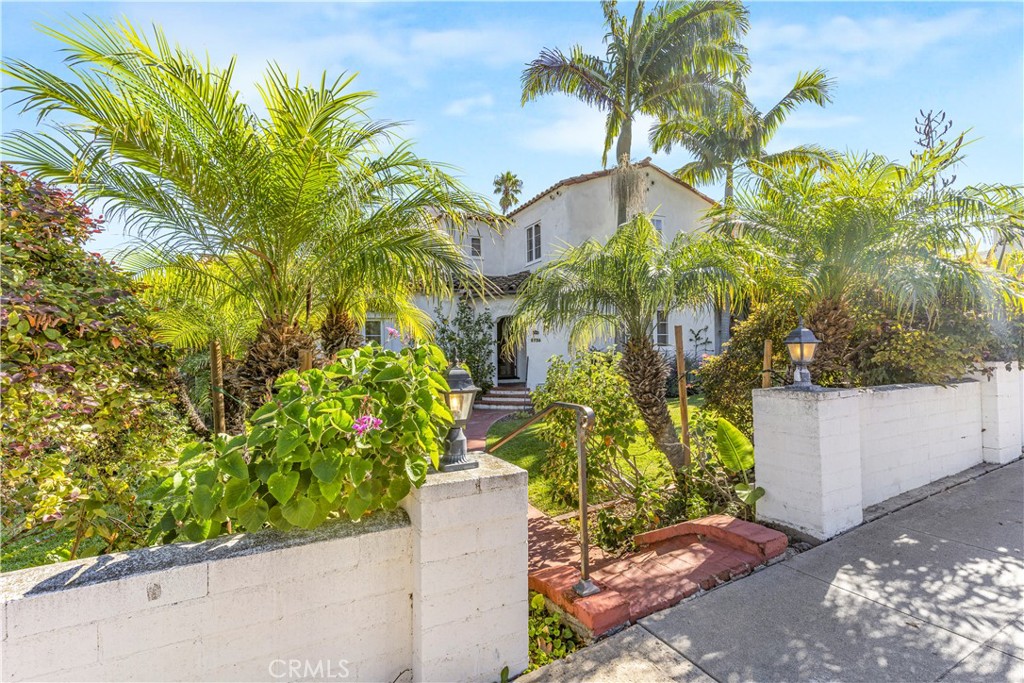 2736 Cuesta