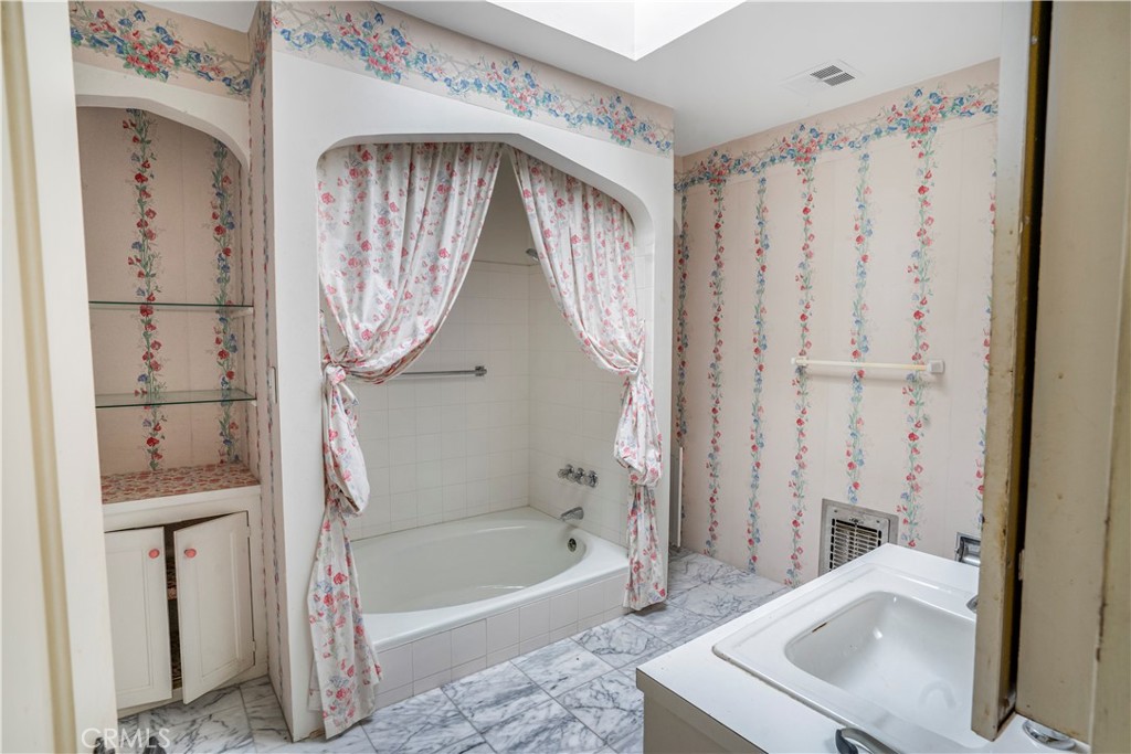 Santa Barbara: Other (80) - Residential
