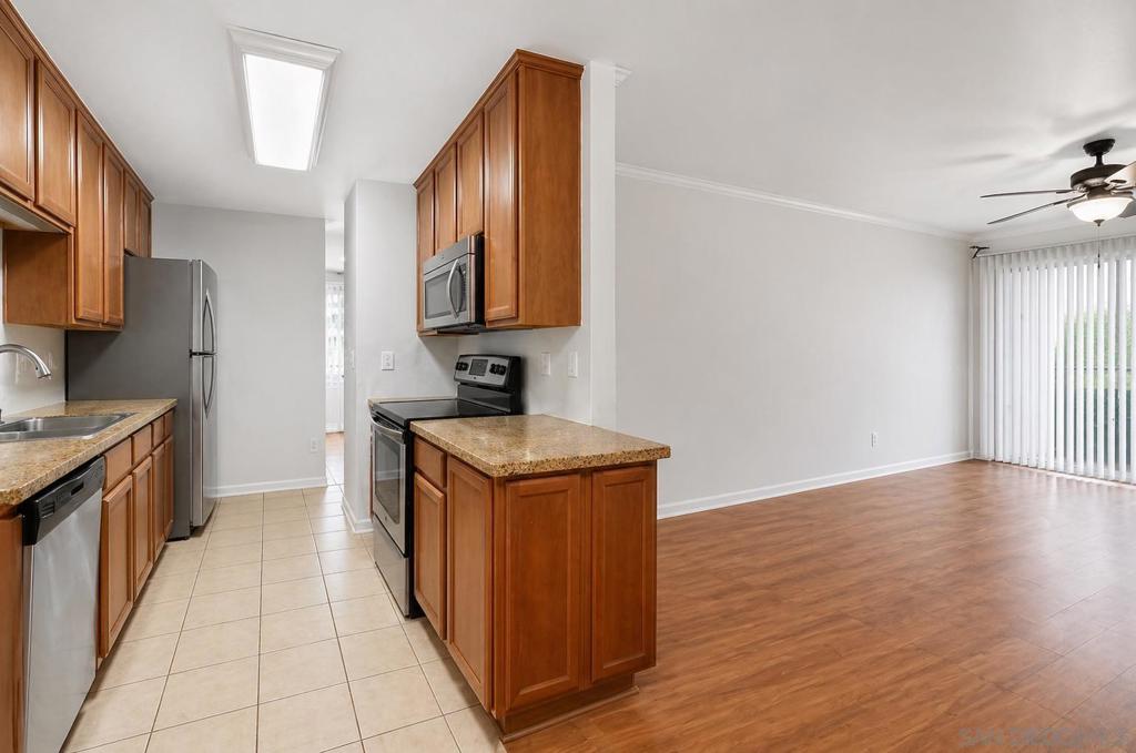 9929 AZUAGA ST F104