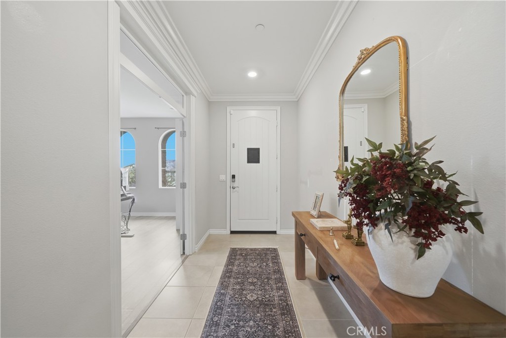 45725 Middle Gate Court