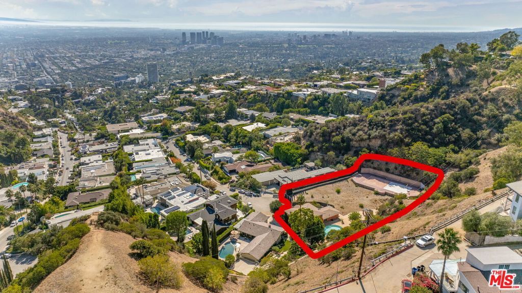 Photo of 1871 Marcheeta Place, Los Angeles, CA 90069 (MLS # 25605481)