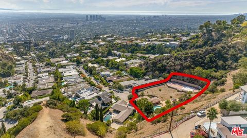 Photo of 1871 Marcheeta Place, Los Angeles, CA 90069 (MLS # 25605481)