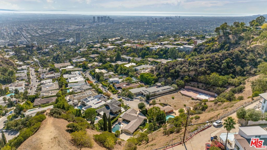 Photo of 1871 Marcheeta Place, Los Angeles, CA 90069 (MLS # 25605481)