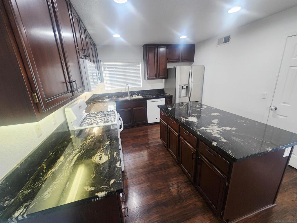 El Cajon - Residential Lease