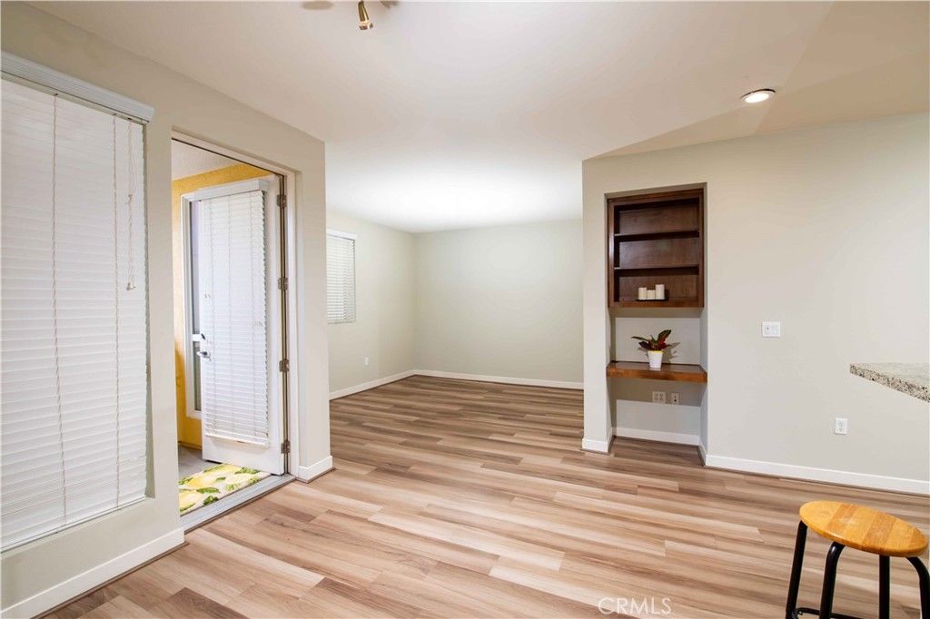 Photo of 21301 Erwin Street #237, Woodland Hills, CA 91367 (MLS # SR25189182)