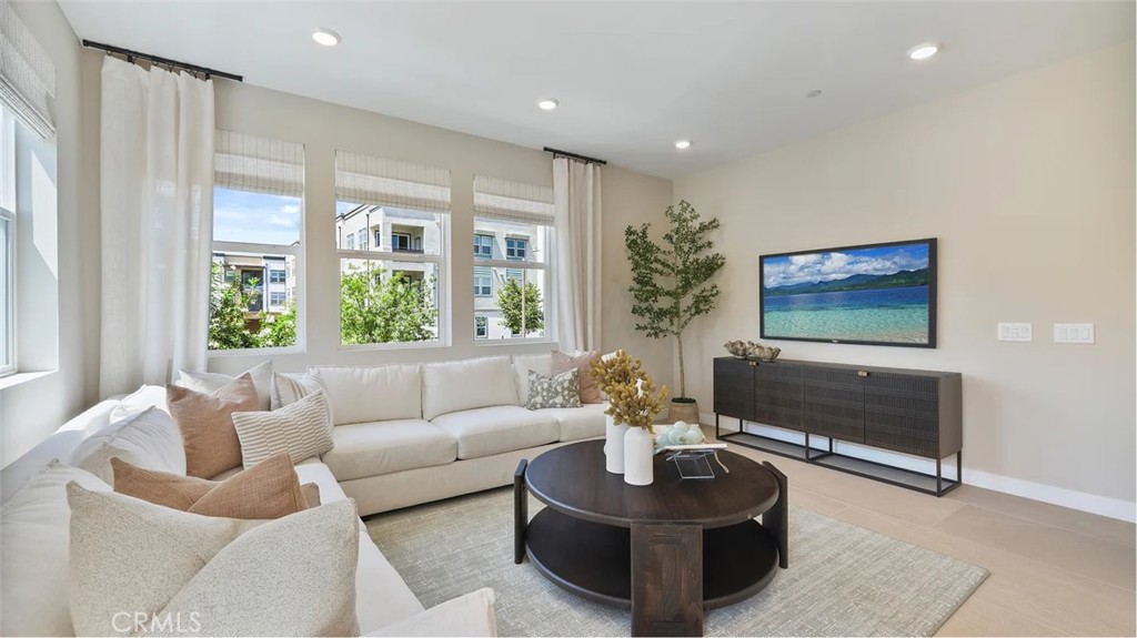 Coral at Valencia - Residential