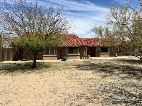 14064 Tioga Street Oak Hills CA 92344