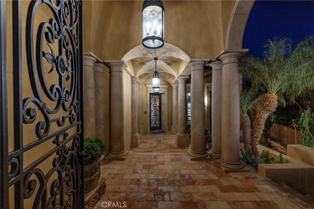 Photo of 2 Channel Vista Vis, Newport Coast, CA 92657 (MLS # NP26023301)