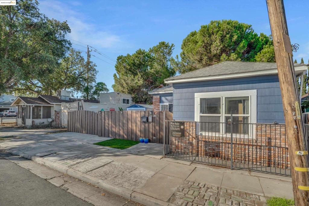 DOWNTOWN ANTIOCH - Residential